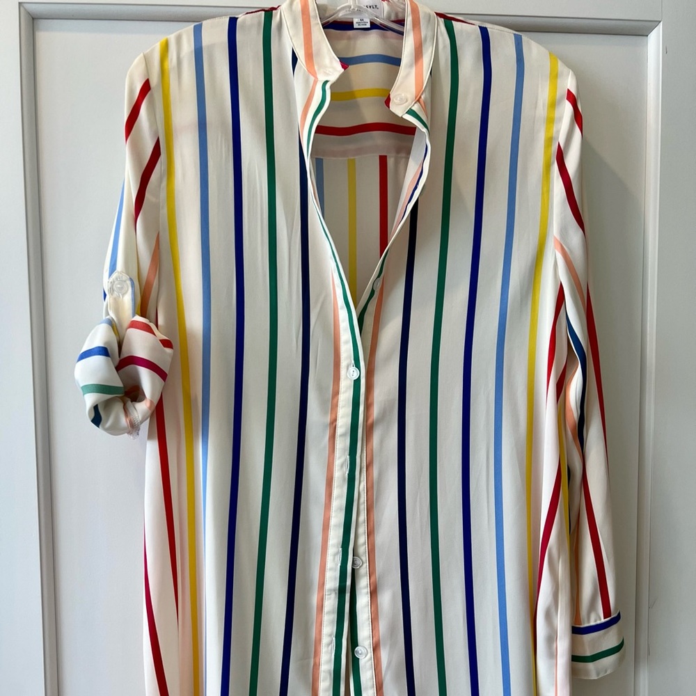 Like new Summersalt swimsuit cover up.